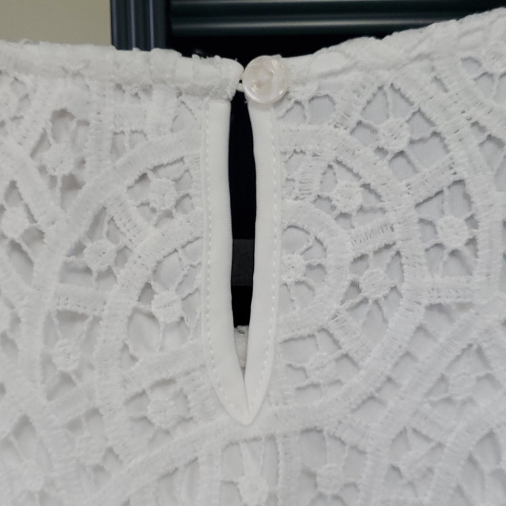 Philosophy,  white lace top - Picture 6 of 9